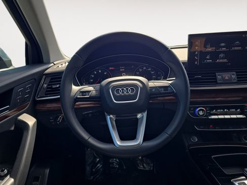 Used 2023 Audi Q5 2.0T Premium w/ Convenience Package AWD/4WD image 13