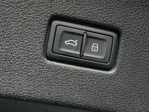 New 2026 Audi SQ8 Prestige image 29