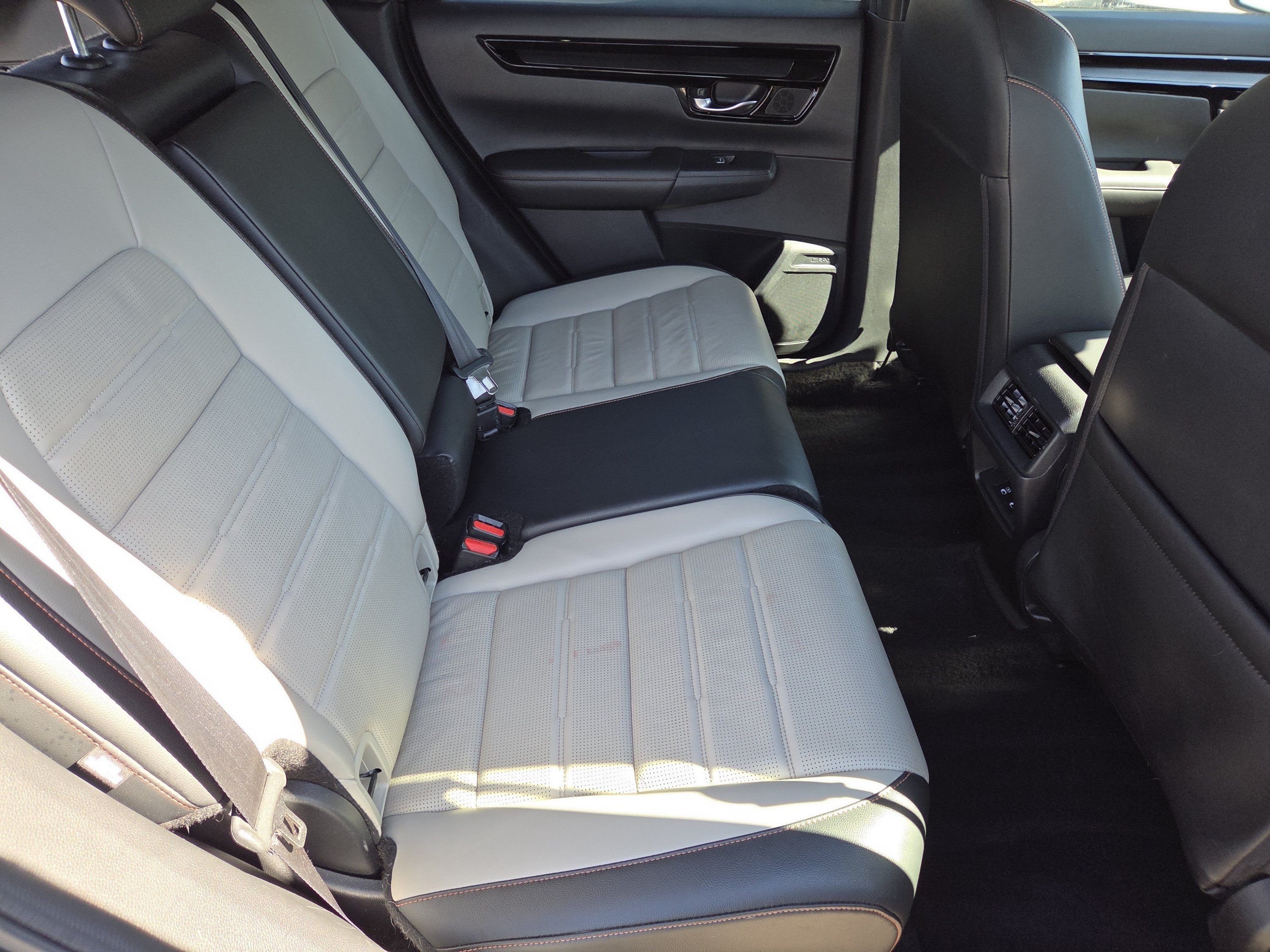 Used 2025 Honda CR-V Sport Touring image 31