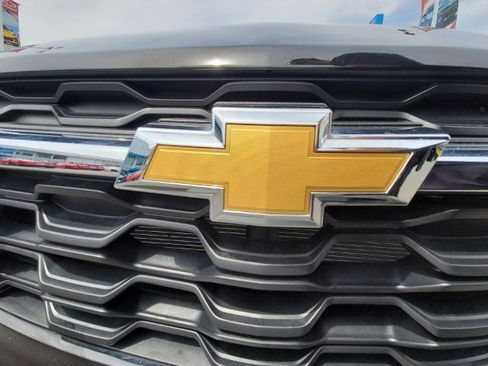 Used 2025 Chevrolet Trax LT w/ Driver Confidence Package image 29