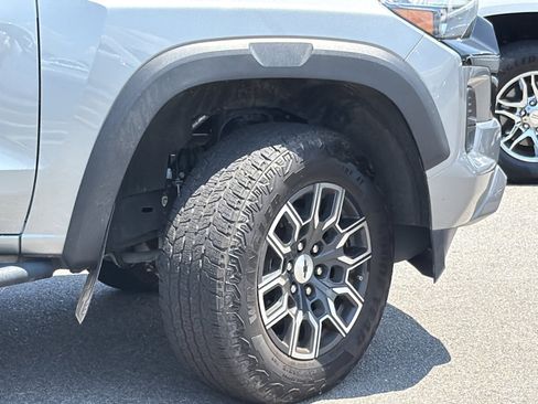 Used 2023 Chevrolet Colorado Z71 w/ Z71 Convenience Package 2 AWD/4WD image 5