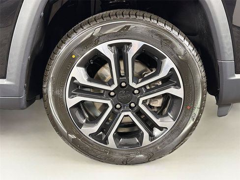 Used 2022 Jeep Compass Limited AWD/4WD image 35