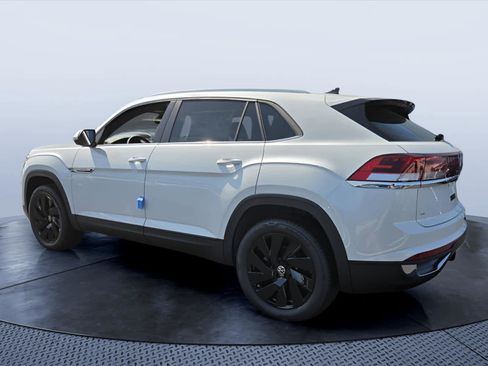 New 2026 Volkswagen Atlas Cross Sport SE FWD image 4