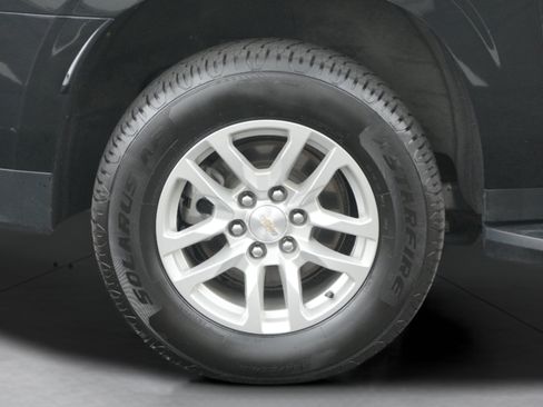 Used 2024 Chevrolet Suburban LT AWD/4WD image 46
