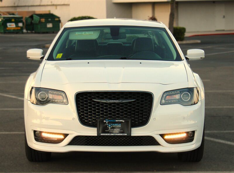 Used 2022 Chrysler 300 Touring L AWD/4WD image 4