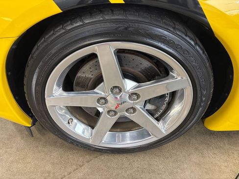 Used 2006 Chevrolet Corvette Coupe w/ Preferred Equipment Group image 27