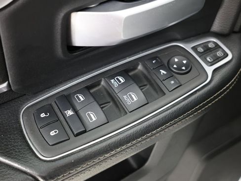 Used 2024 RAM 2500 Big Horn AWD/4WD image 21
