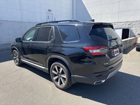 Certified 2023 Honda Pilot Touring image 21