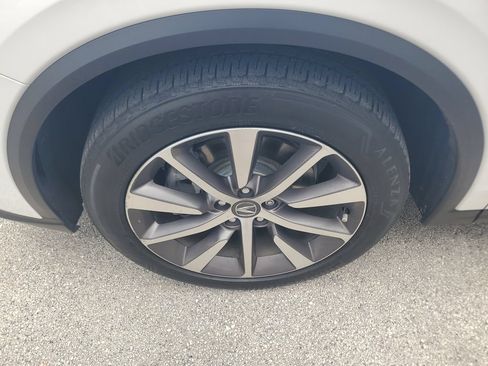 Used 2025 Acura MDX w/ Technology Package FWD image 4