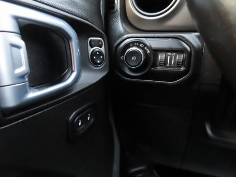 Used 2021 Jeep Wrangler Unlimited Sport image 31