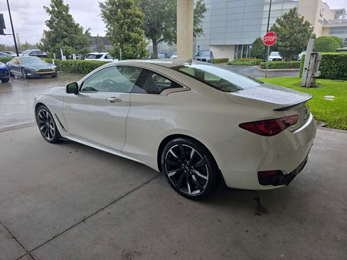 Used 2022 INFINITI Q60 3.0t Luxe w/ Essential Package image 3