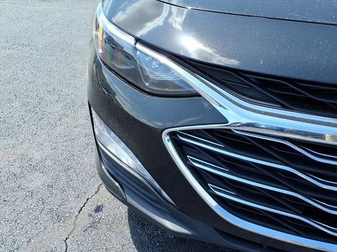 Used 2021 Chevrolet Malibu LT w/ Leather Package image 10