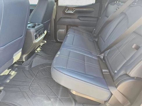 Used 2024 Chevrolet Silverado 1500 High Country w/ High Country Premium Package image 18