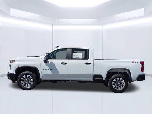 New 2026 Chevrolet Silverado 2500 Custom w/ Custom Value Package AWD/4WD image 17