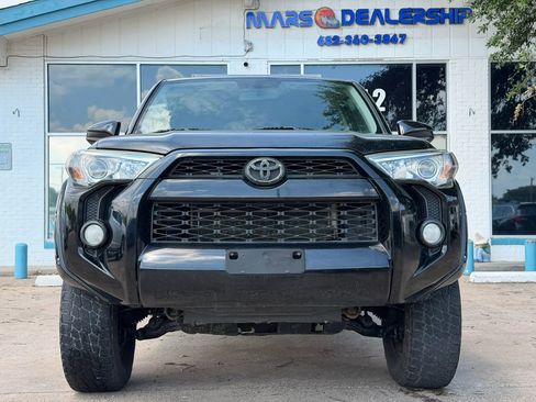 Used 2016 Toyota 4Runner SR5 AWD/4WD image 8