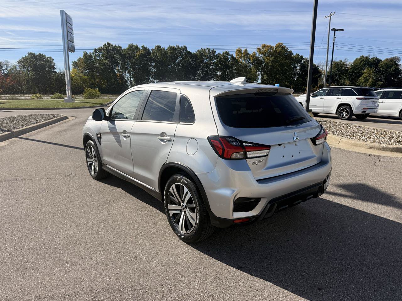 Used 2022 Mitsubishi Outlander Sport ES FWD image 5