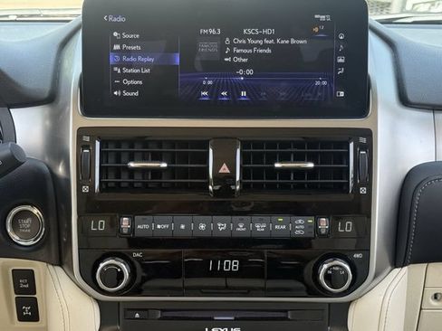 Used 2023 Lexus GX 460 Premium AWD/4WD image 17
