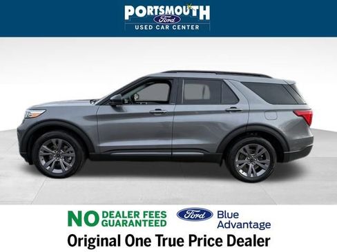 Used 2022 Ford Explorer XLT w/ Equipment Group 202A image 2