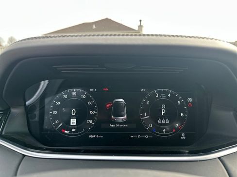 Used 2020 Land Rover Range Rover Evoque SE image 31