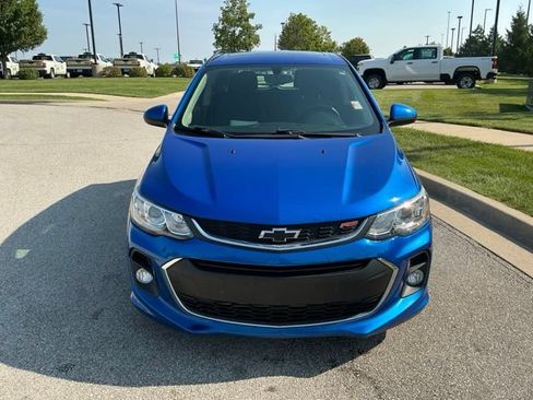 Used 2018 Chevrolet Sonic LT w/ Fun and Sun Package FWD image 6