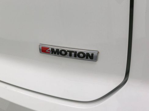 Certified 2022 Volkswagen Atlas Cross Sport SE AWD/4WD image 13