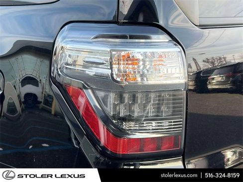 Used 2018 Toyota 4Runner SR5 image 14