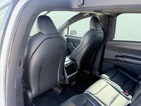 Used 2023 Tesla Model X AWD/4WD image 48
