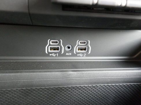 New 2026 RAM 1500 Express AWD/4WD image 17