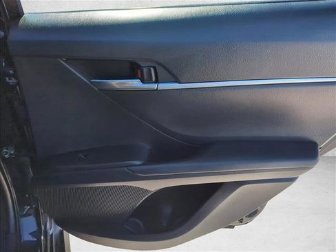 Used 2022 Toyota Camry LE image 23