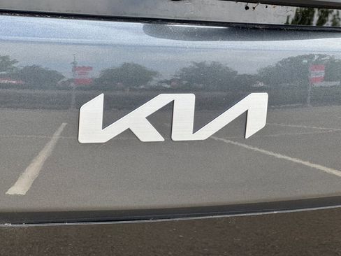 Used 2023 Kia Soul LX w/ Option Group 015 FWD image 48