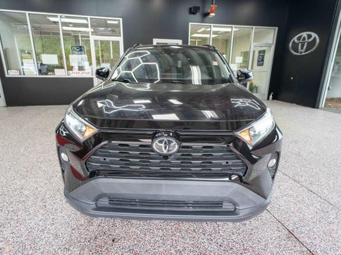 Used 2020 Toyota RAV4 XLE w/ Convenience Package AWD/4WD image 6