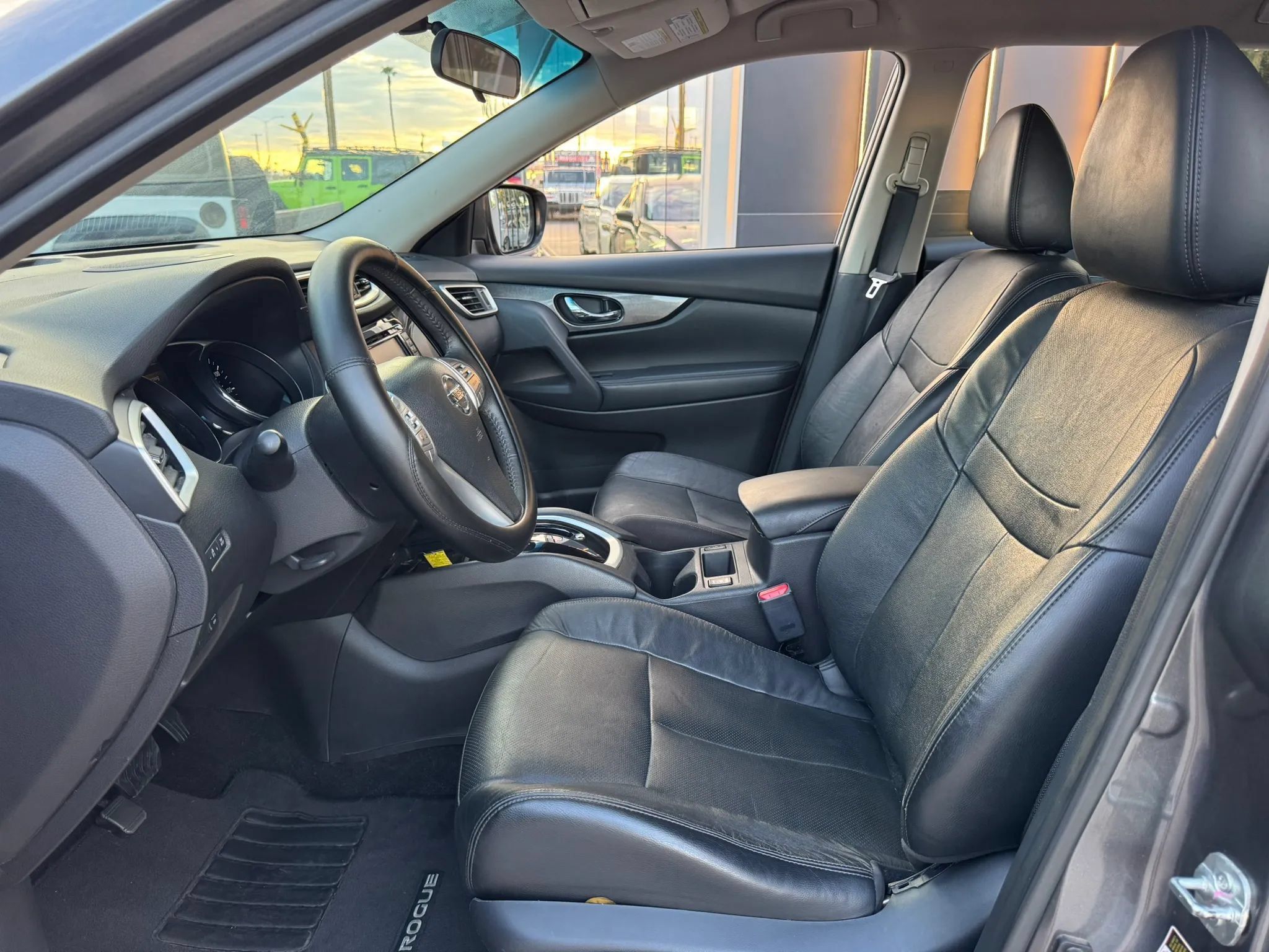 Used 2015 Nissan Rogue SL FWD image 14