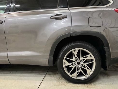Used 2018 Toyota Highlander Limited Platinum image 6
