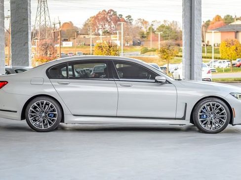 Used 2020 BMW 740i w/ M Sport Package image 51