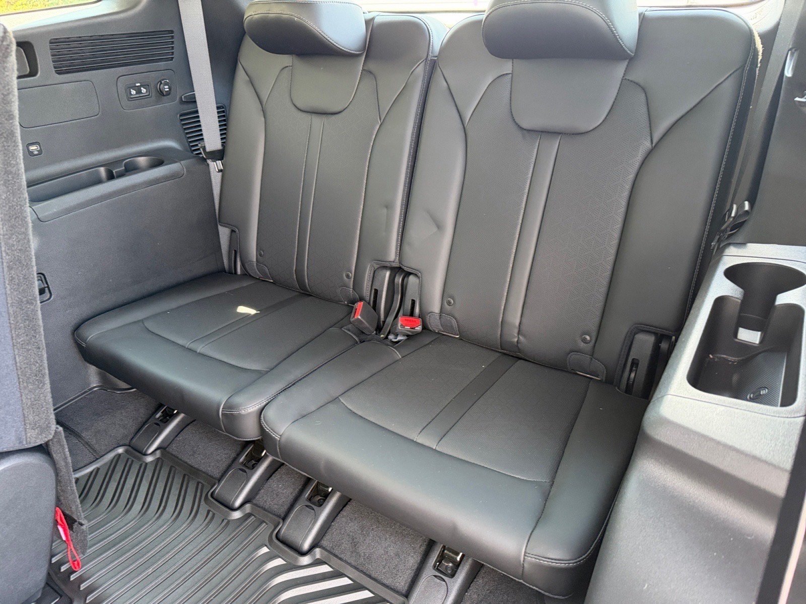 Used 2023 Kia Sorento S w/ Panoramic Sunroof Package FWD image 15