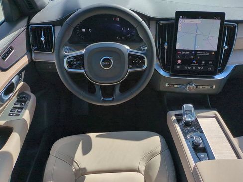 New 2026 Volvo XC90 B6 Plus AWD/4WD image 13