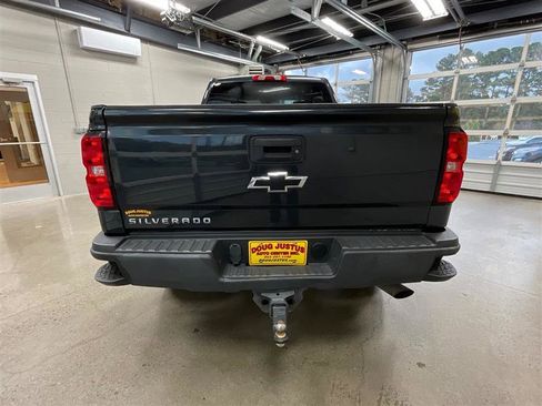 Used 2019 Chevrolet Silverado 2500 W/T image 4