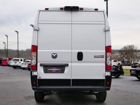 Used 2025 RAM ProMaster 2500 w/ Storage Group image 13