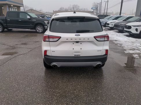 Certified 2022 Ford Escape SE w/ Cold Weather Package image 4