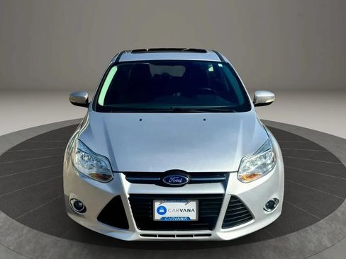 Used 2014 Ford Focus SE w/ Equipment Group 201A FWD image 3