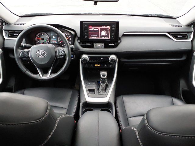 Used 2021 Toyota RAV4 XLE Premium AWD/4WD image 21