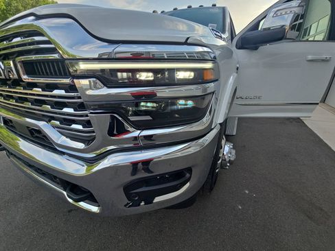 New 2026 RAM 3500 Limited AWD/4WD image 31