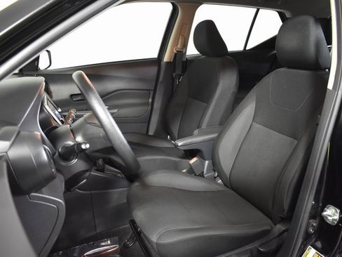 Certified 2024 Nissan Kicks S image 9