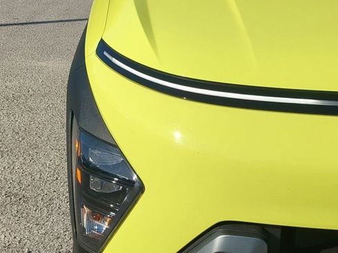 Used 2024 Hyundai Kona SEL FWD image 9