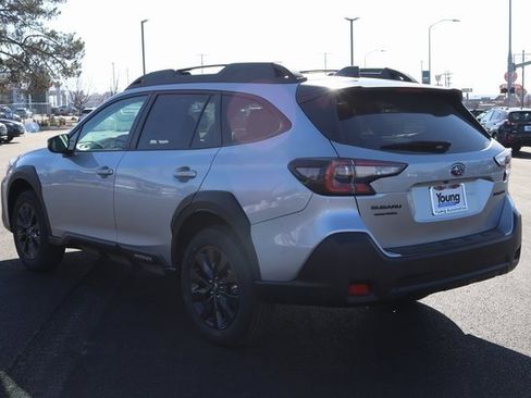 Used 2025 Subaru Outback Onyx Edition image 5