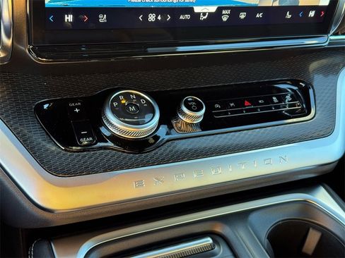 New 2025 Ford Expedition Max Platinum w/ Stealth Performance Package image 19