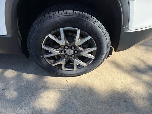 Used 2020 GMC Acadia SLE w/ Driver Convenience Package image 36