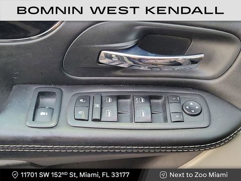 Used 2020 Dodge Grand Caravan SXT image 21