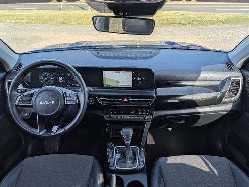 Used 2024 Kia Seltos S AWD/4WD image 31