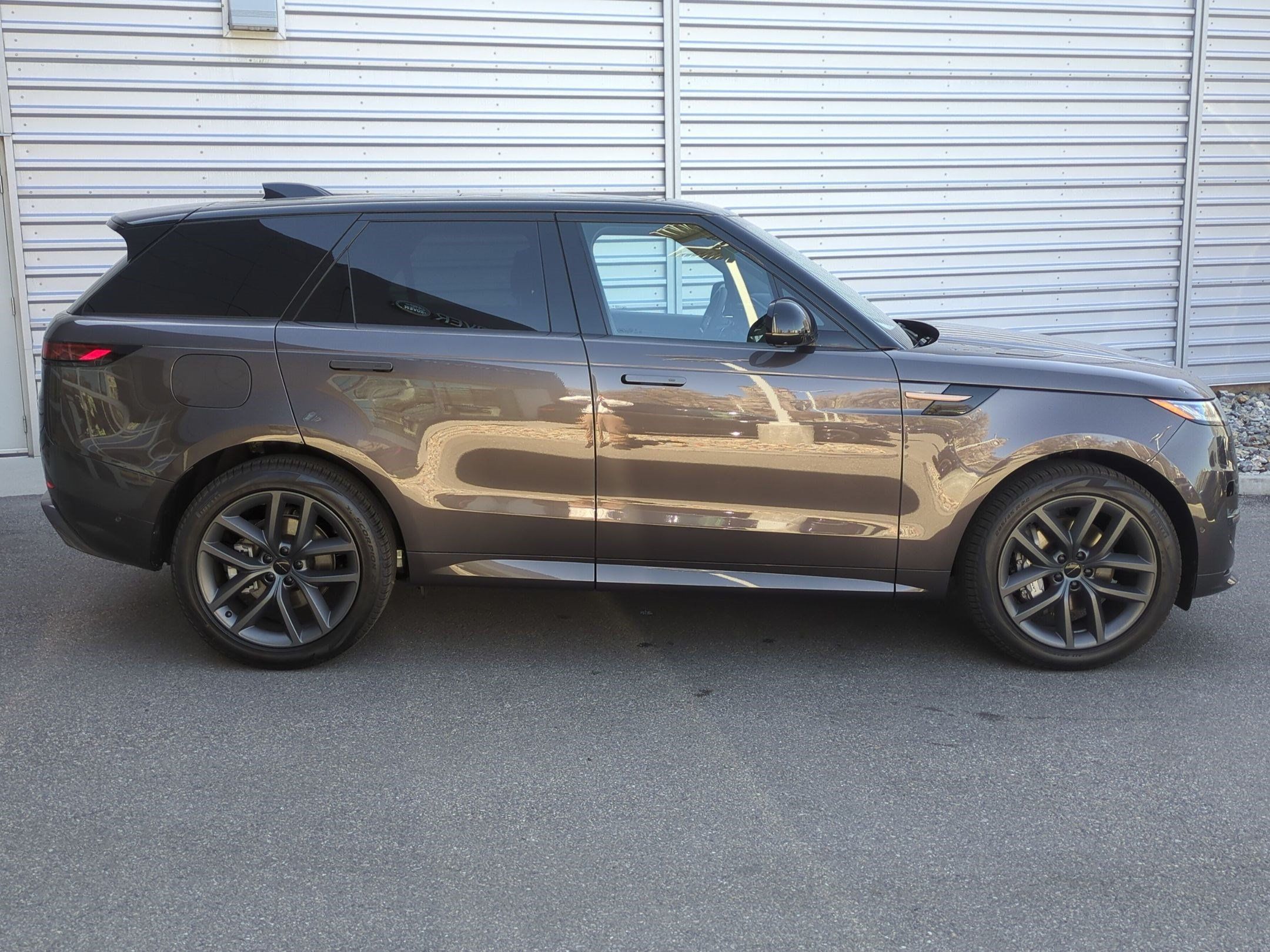 New 2026 Land Rover Range Rover Sport Dynamic SE AWD/4WD image 4